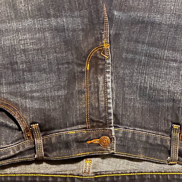 Womens Bootcut Jeans Size 16 Dark Wash Denim Mid-Rise Classic 5-Pocket Style - Picture 11 of 16